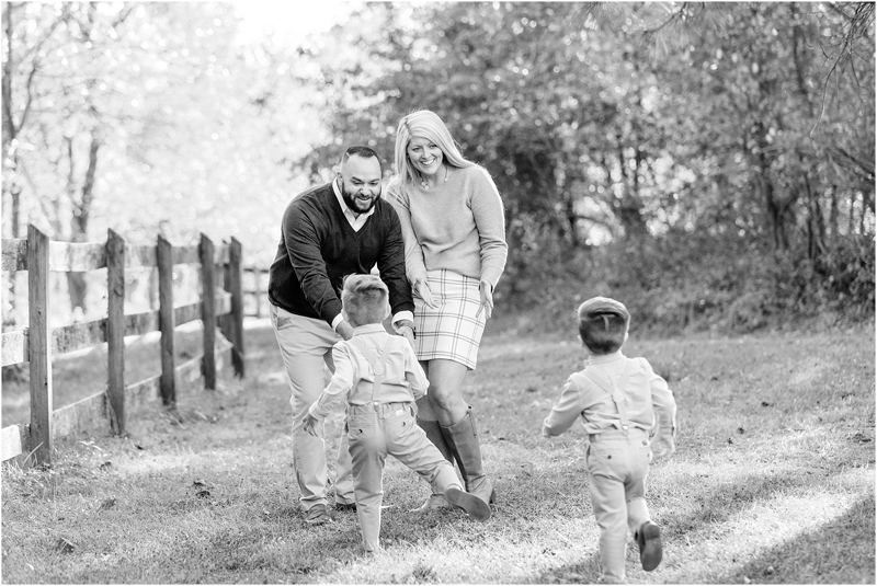 Fall family photography at Kinder Farm Park in Millersville, Maryland