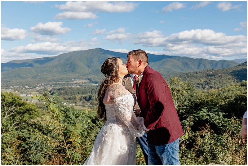 Destination Wedding Elopement in the Great Smokey Mountain National Park in Gatlinburg, Tennessee.