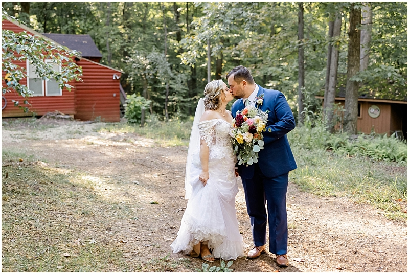 Fall Wedding at Camp Puh'tok in Monkton, Maryland by StaceyLee Photography