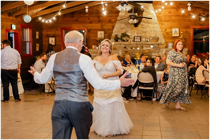 Fall Wedding at Camp Puh'tok in Monkton, Maryland by StaceyLee Photography